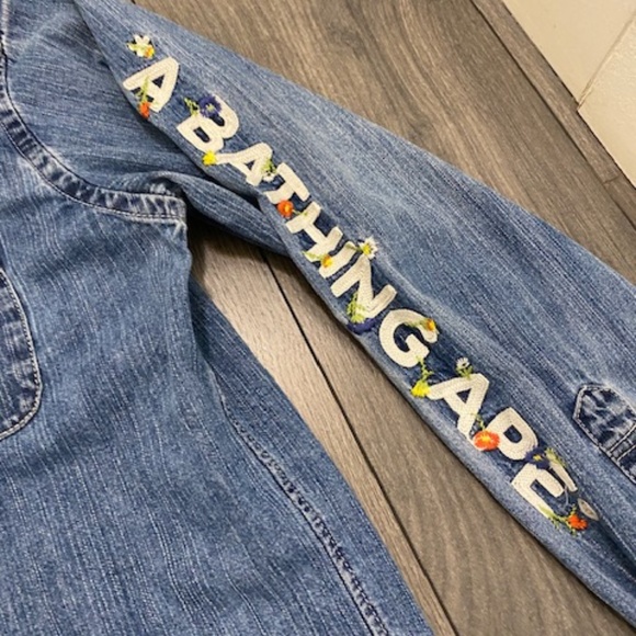 BAPE A Bathing Ape Women's Denim Floral Button Up Shirt Size S - Picture 6 of 11